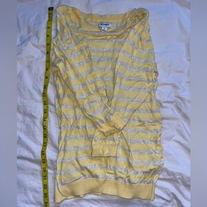 Old navy sweater top